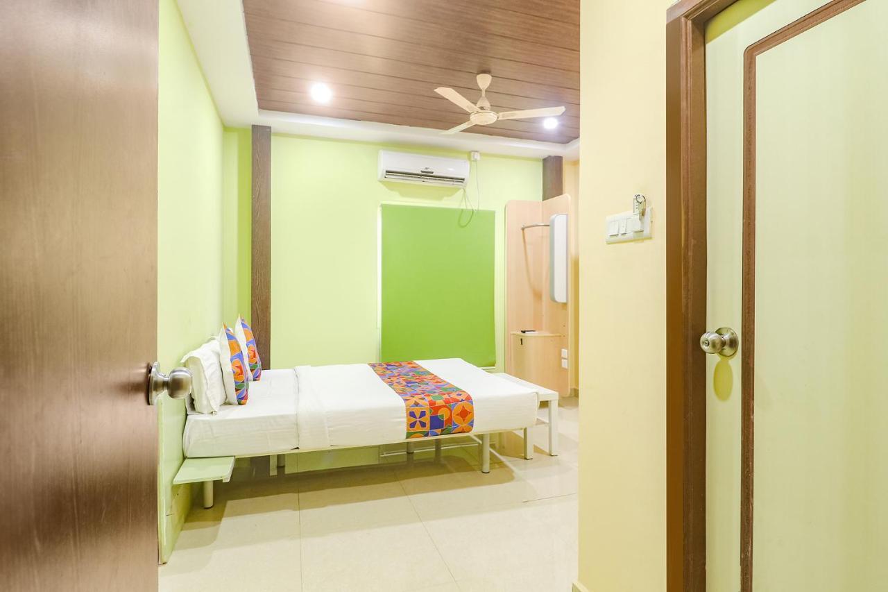 Fabexpress Airport Stay Inn - Nr Hyderabad International Airport, Shamshabad Экстерьер фото