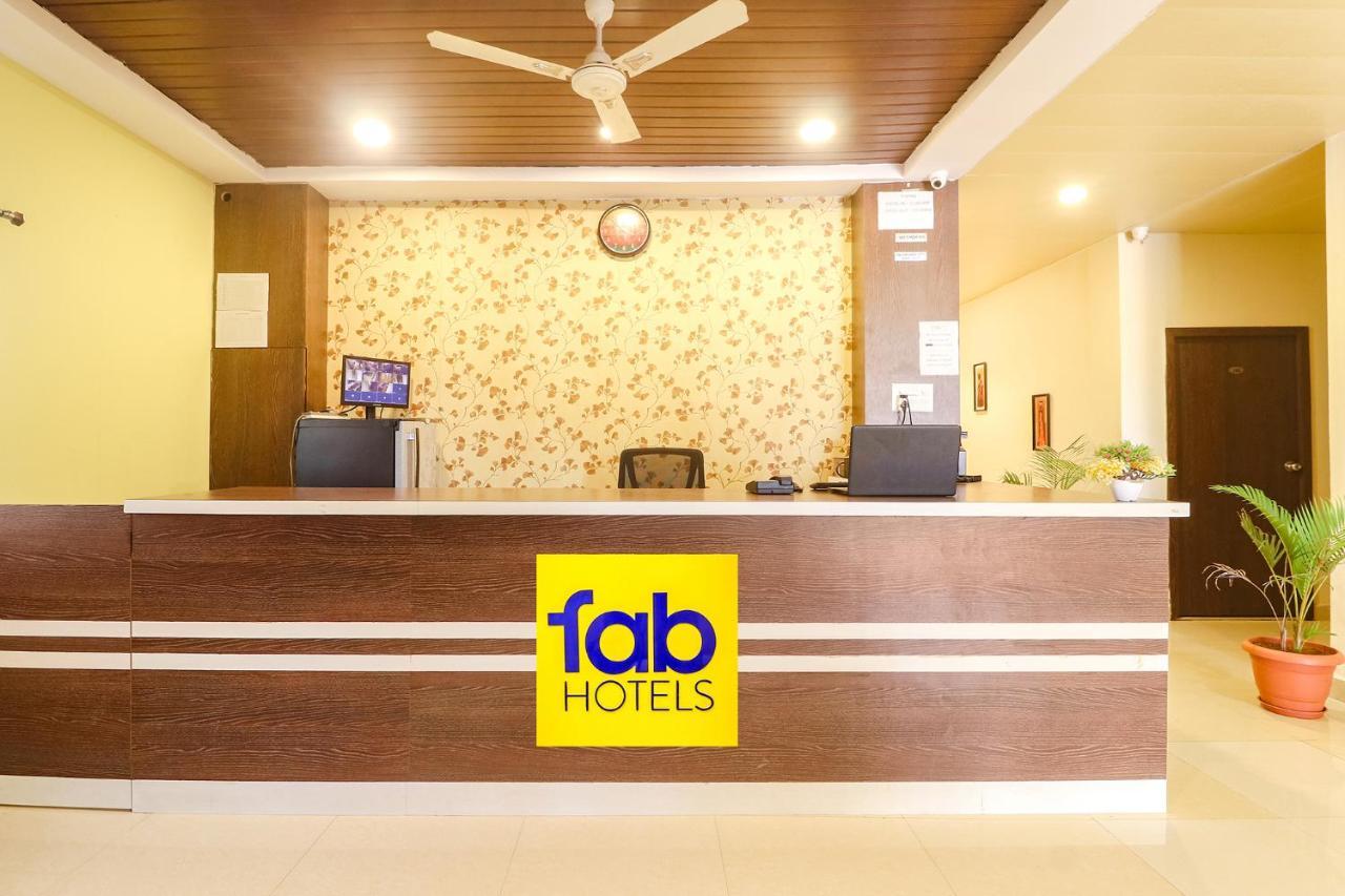 Fabexpress Airport Stay Inn - Nr Hyderabad International Airport, Shamshabad Экстерьер фото