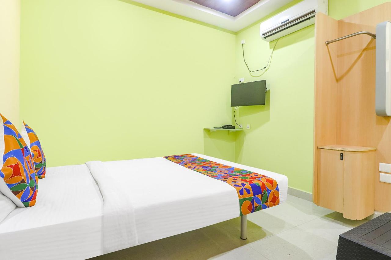 Fabexpress Airport Stay Inn - Nr Hyderabad International Airport, Shamshabad Экстерьер фото