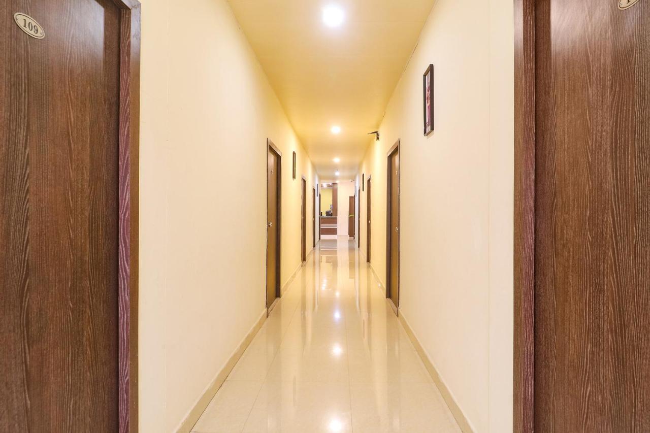 Fabexpress Airport Stay Inn - Nr Hyderabad International Airport, Shamshabad Экстерьер фото