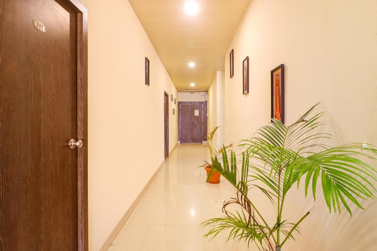 Fabexpress Airport Stay Inn - Nr Hyderabad International Airport, Shamshabad Экстерьер фото