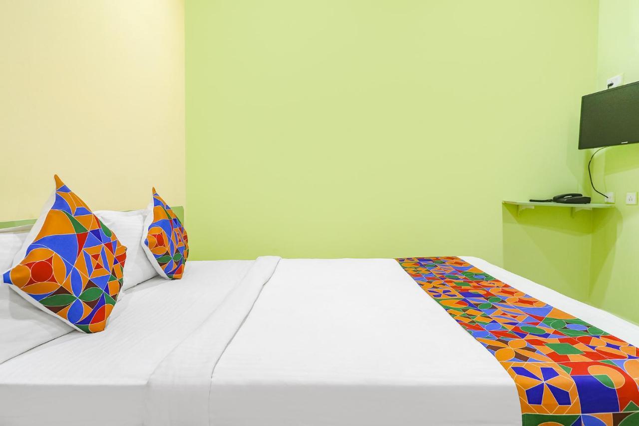 Fabexpress Airport Stay Inn - Nr Hyderabad International Airport, Shamshabad Экстерьер фото